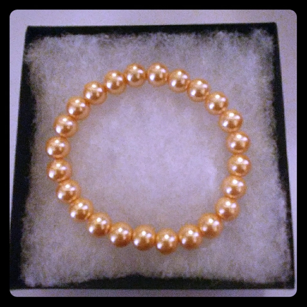 Gold Pearl Bracelet